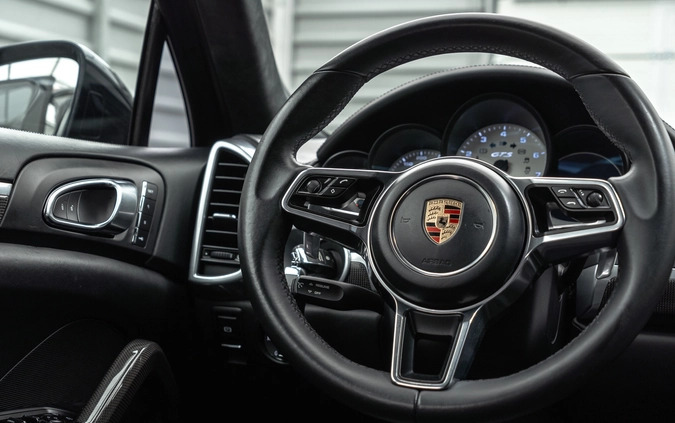 Porsche Cayenne cena 229000 przebieg: 240000, rok produkcji 2015 z Strzegom małe 596